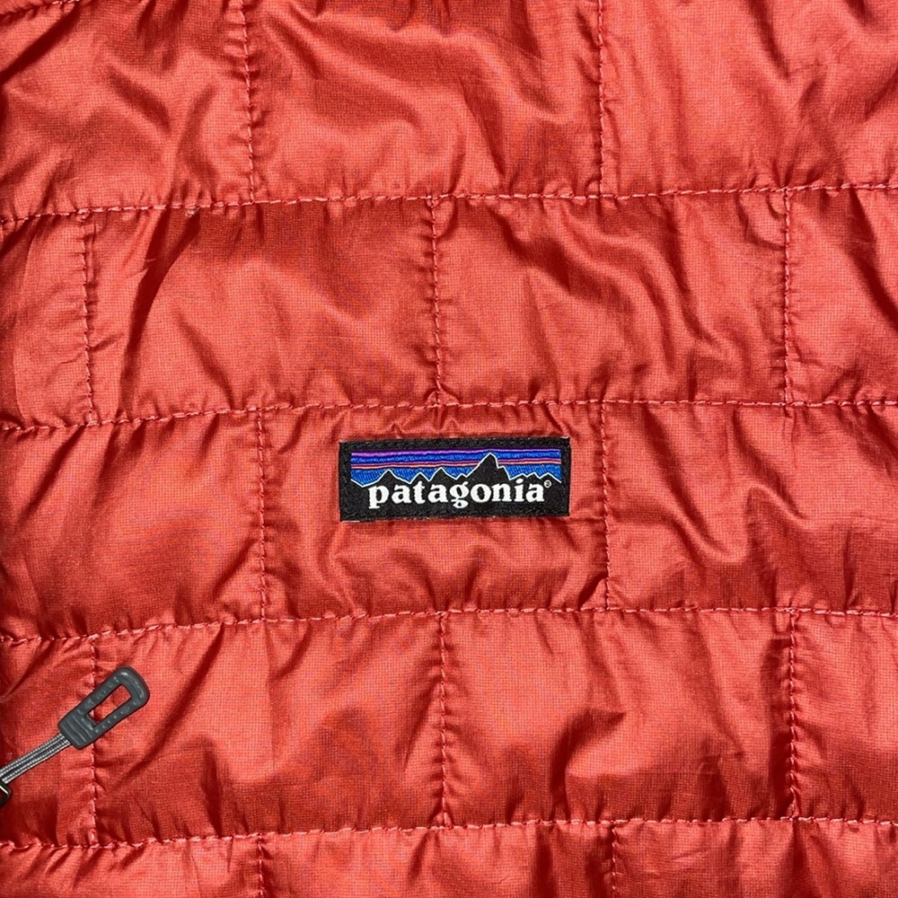 Mens Patagonia light weight jacket - Picture 3 of 8